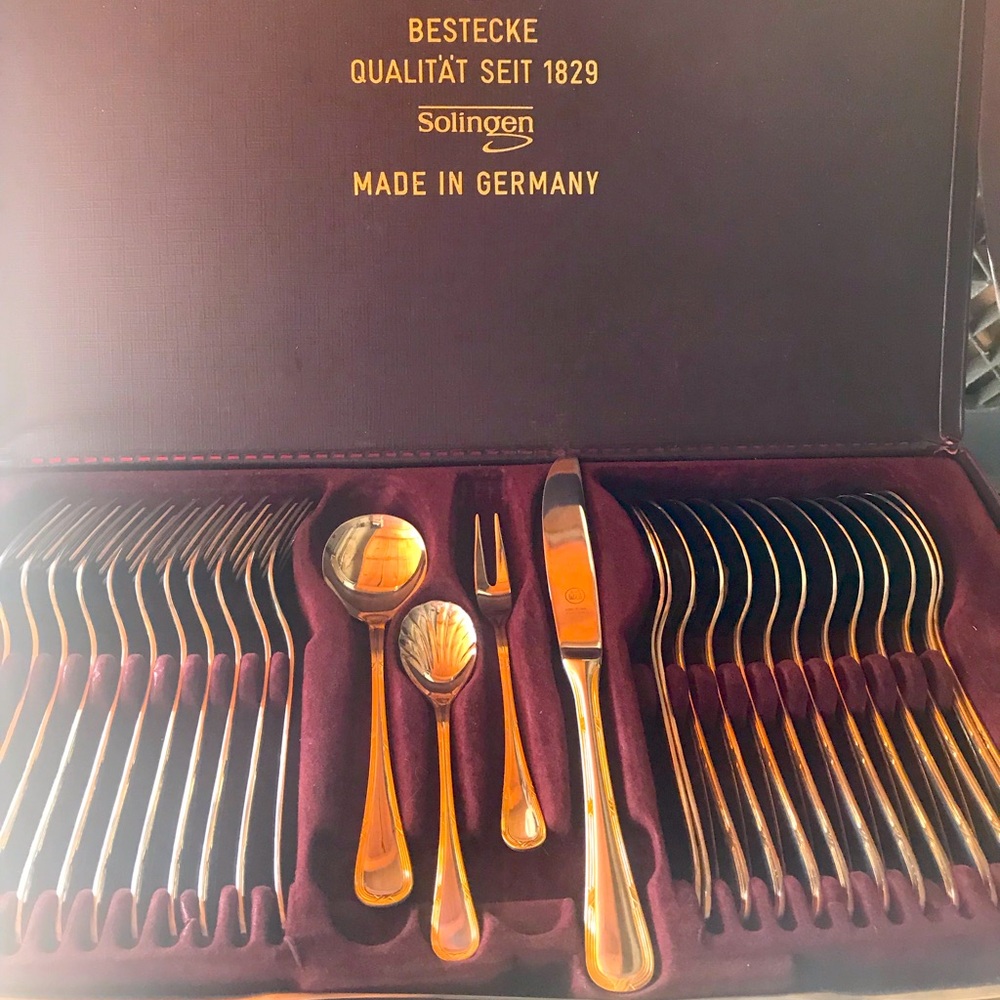 Bestecke 72 piece 2324 k gold 10/18 in a briefcase! Made in Germany